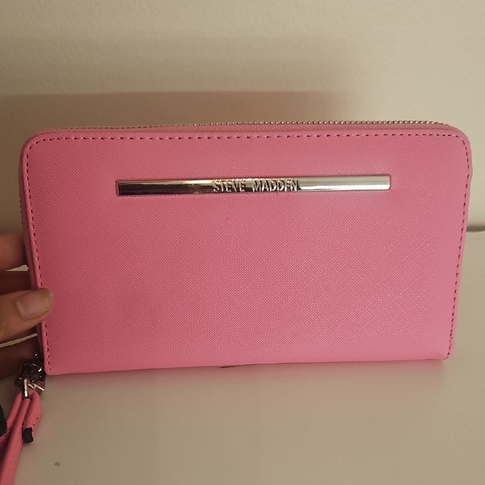 Steve Madden Pink Leather Wallet with Zipper Closure